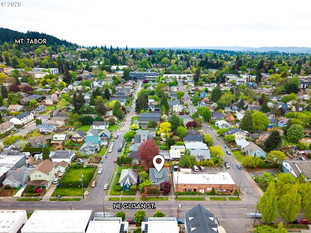 5624 Ne Glisan St, Portland, OR 97213