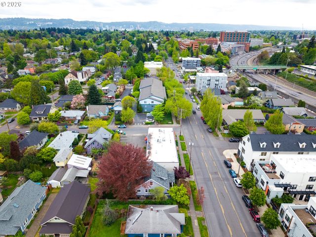 5624 Ne Glisan St, Portland, OR 97213