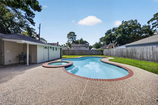 5211 Nodaway Lane, Spring, TX 77379