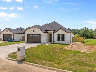 1004 Stone Wall, Mt Pleasant, TX 75455