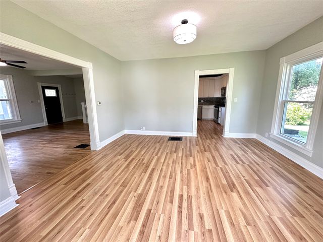 1016 Elm Street, Grinnell, IA 50112