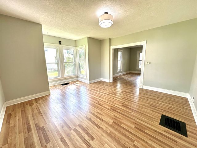1016 Elm Street, Grinnell, IA 50112