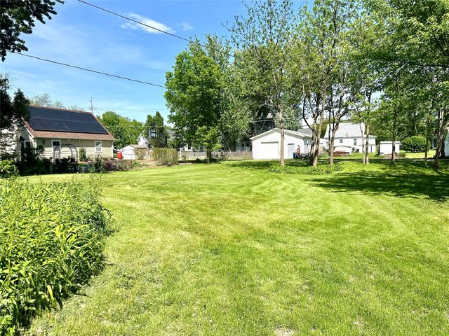 1016 Elm Street, Grinnell, IA 50112