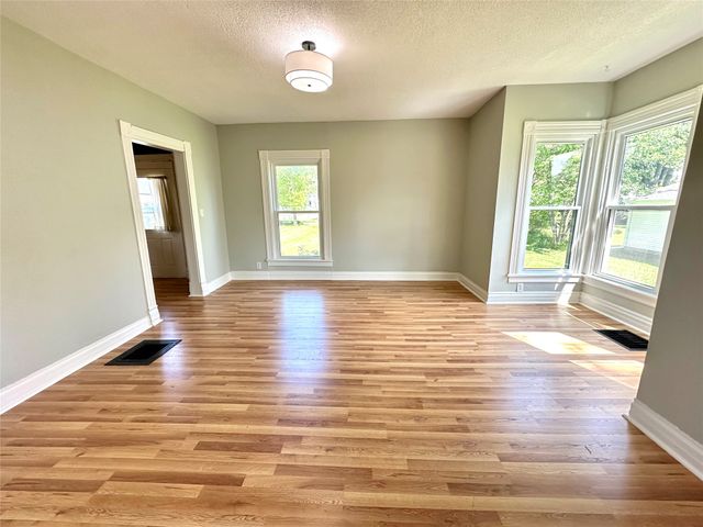 1016 Elm Street, Grinnell, IA 50112