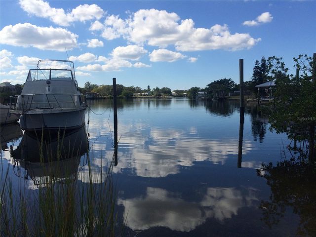 609 1ST AVE NW, Ruskin, FL 33570