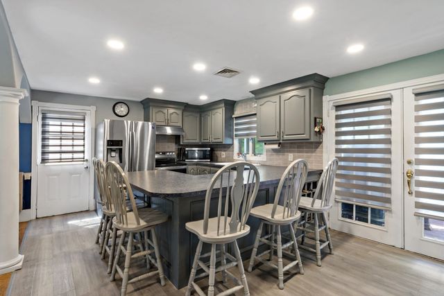 238 Chestnut St, Rehoboth, MA 02769