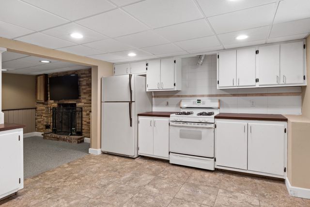 238 Chestnut St, Rehoboth, MA 02769