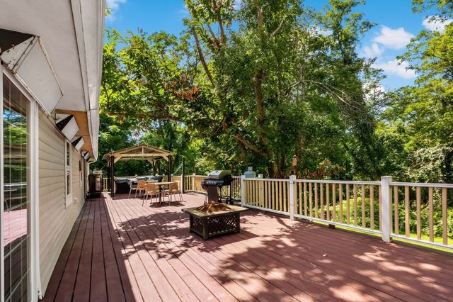 238 Chestnut St, Rehoboth, MA 02769