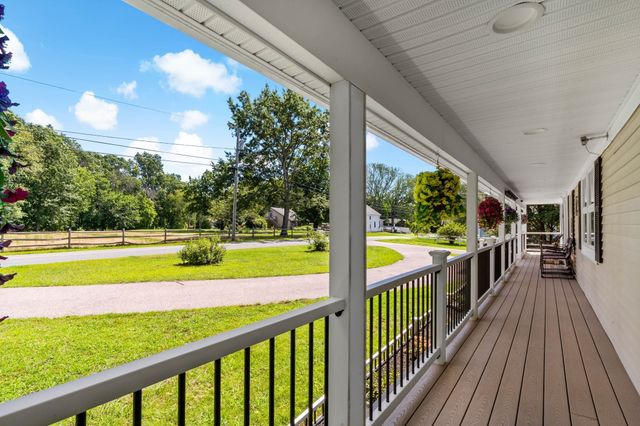 238 Chestnut St, Rehoboth, MA 02769