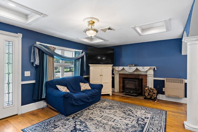 238 Chestnut St, Rehoboth, MA 02769