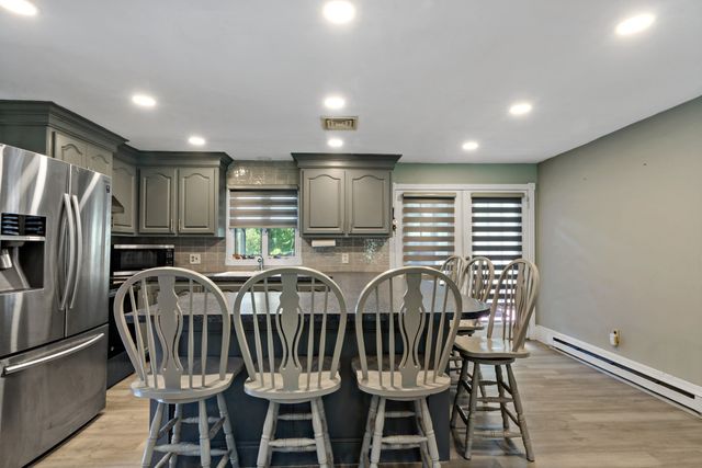 238 Chestnut St, Rehoboth, MA 02769