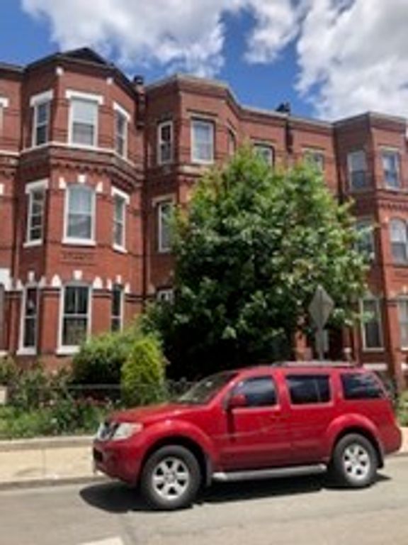 30 Alaska St, Boston, MA 02119