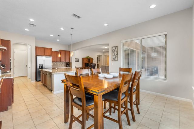 4689 Lluvia Encantada, Santa Fe, NM 87507