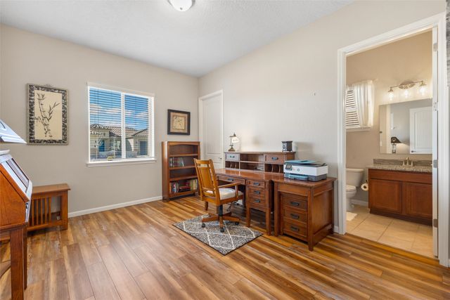 4689 Lluvia Encantada, Santa Fe, NM 87507