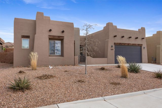 4689 Lluvia Encantada, Santa Fe, NM 87507