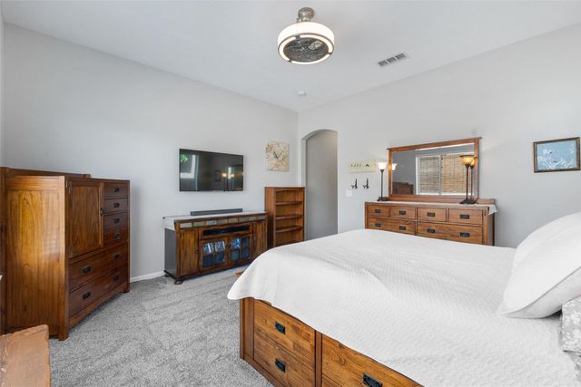 4689 Lluvia Encantada, Santa Fe, NM 87507