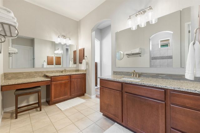 4689 Lluvia Encantada, Santa Fe, NM 87507