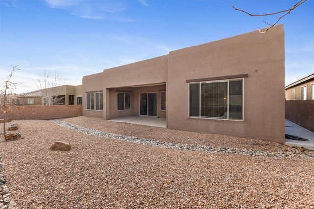 4689 Lluvia Encantada, Santa Fe, NM 87507