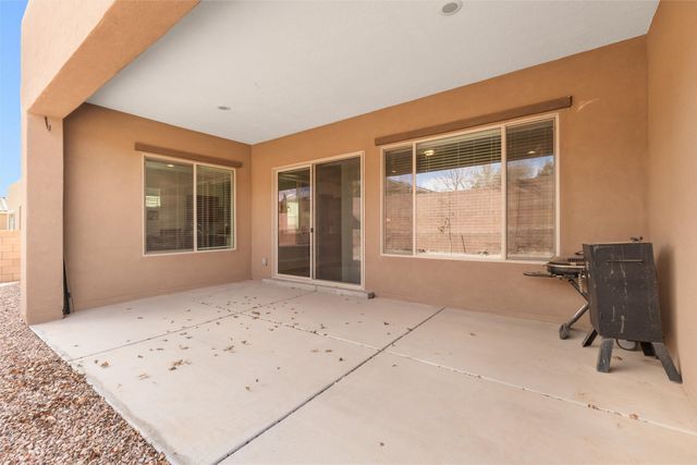 4689 Lluvia Encantada, Santa Fe, NM 87507