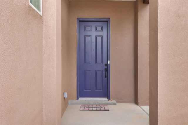 4689 Lluvia Encantada, Santa Fe, NM 87507