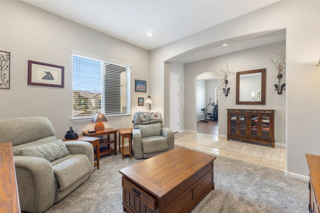 4689 Lluvia Encantada, Santa Fe, NM 87507