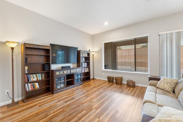 4689 Lluvia Encantada, Santa Fe, NM 87507