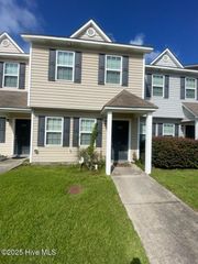 202 Lanieve Court 6, Hubert, NC 28539