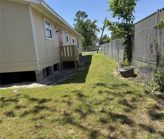 7722 West Street, Houston, TX 77093