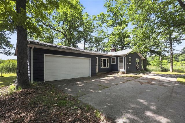 5770 W Us Highway 12, Buchanan, MI 49107
