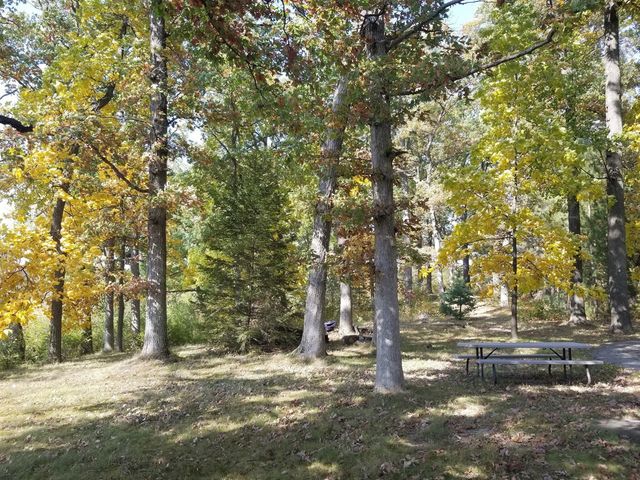 5770 W Us Highway 12, Buchanan, MI 49107