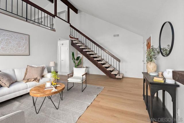 8654 Ara Pl, San Diego, CA 92126