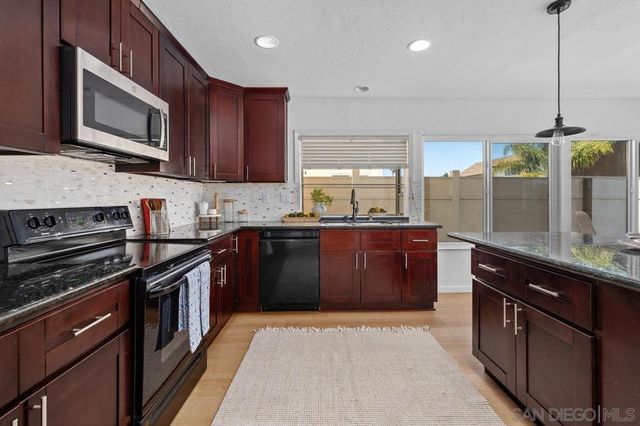 8654 Ara Pl, San Diego, CA 92126