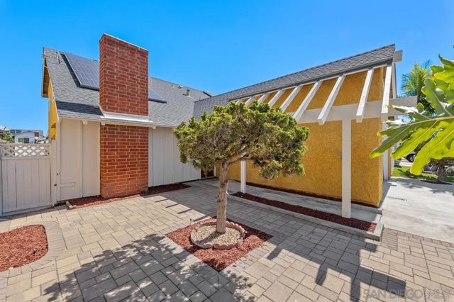 8654 Ara Pl, San Diego, CA 92126