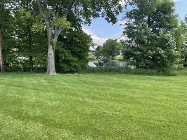 133 Sequoia Dr, Clarksville, TN 37043