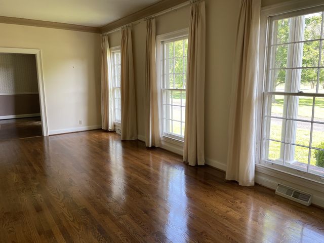 133 Sequoia Dr, Clarksville, TN 37043