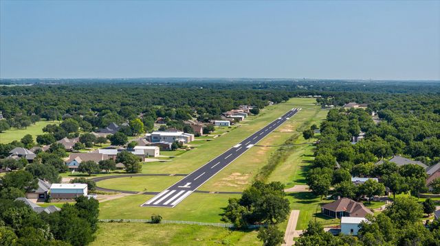 10020 Flight Plan Drive, Granbury, TX 76049