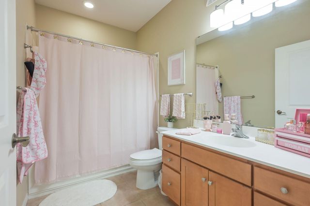 1070 Grandview Court NE 119, Columbia Heights, MN 55421