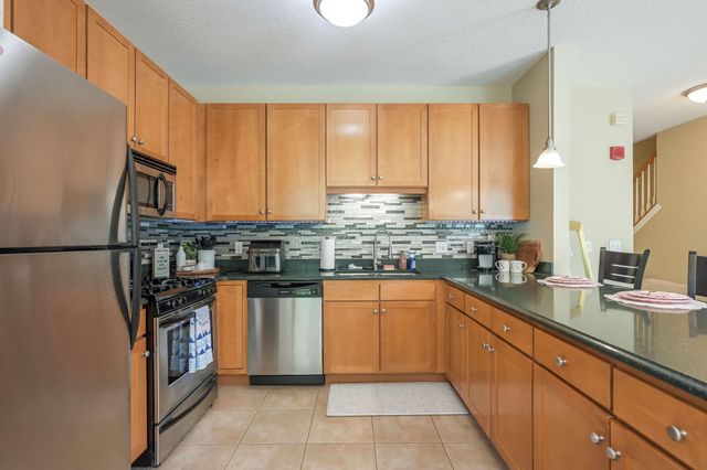 1070 Grandview Court NE 119, Columbia Heights, MN 55421