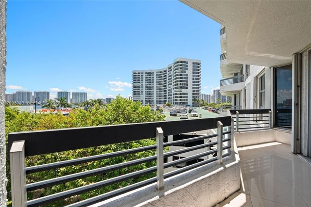 19101 NE 36th Ct 504, Aventura, FL 33180