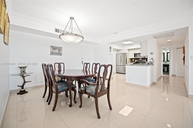 19101 NE 36th Ct 504, Aventura, FL 33180