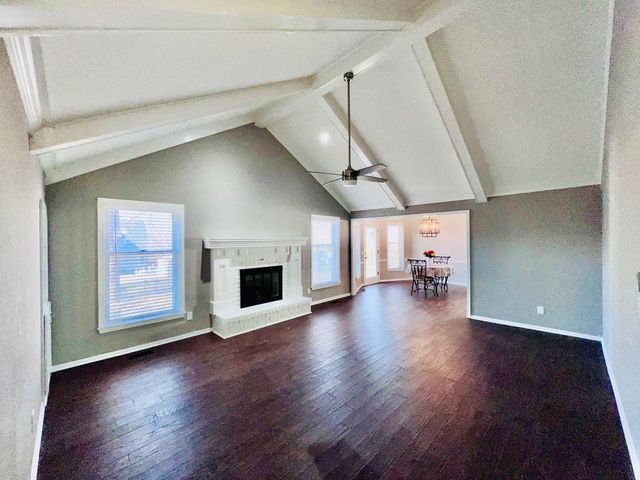 3812 SW Lido Drive, Lee's Summit, MO 64082