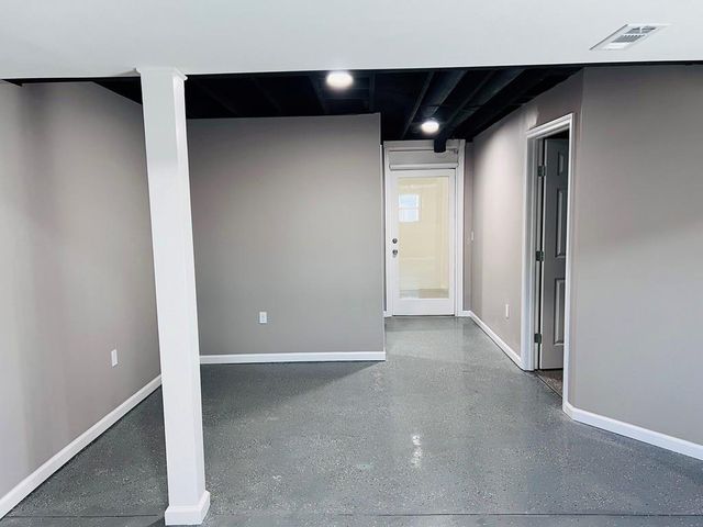 3812 SW Lido Drive, Lee's Summit, MO 64082