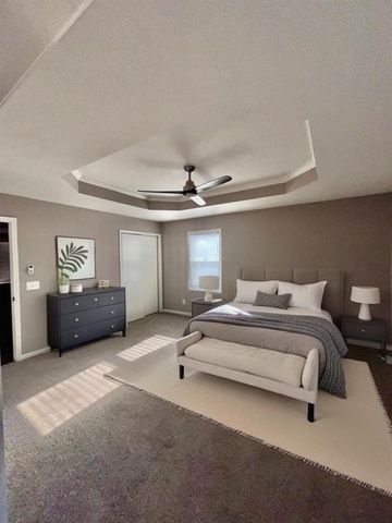 3812 SW Lido Drive, Lee's Summit, MO 64082