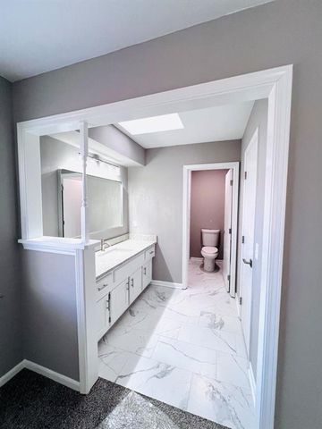 3812 SW Lido Drive, Lee's Summit, MO 64082