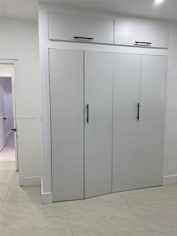 10529 NW 37th ave, Miami, FL 33147