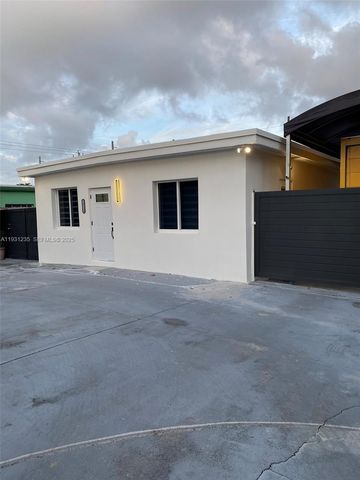 10529 NW 37th ave, Miami, FL 33147