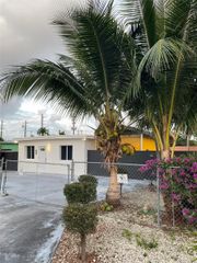 10529 NW 37th ave, Miami, FL 33147