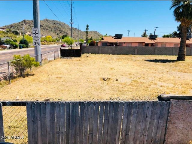 1339 W PEORIA Avenue, Phoenix, AZ 85029