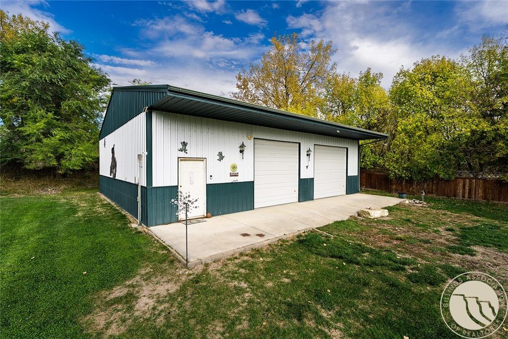 109 E 12th STREET, Laurel, MT 59044