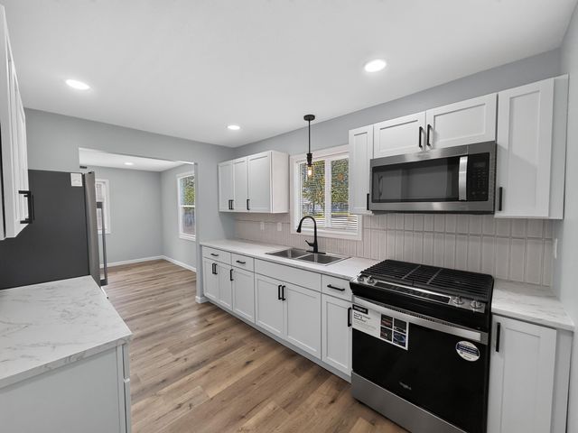 806 S Kenmore Street, South Bend, IN 46619